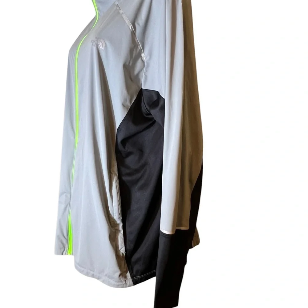The North Face Gray and Black Jacket for men size XXL/TTG